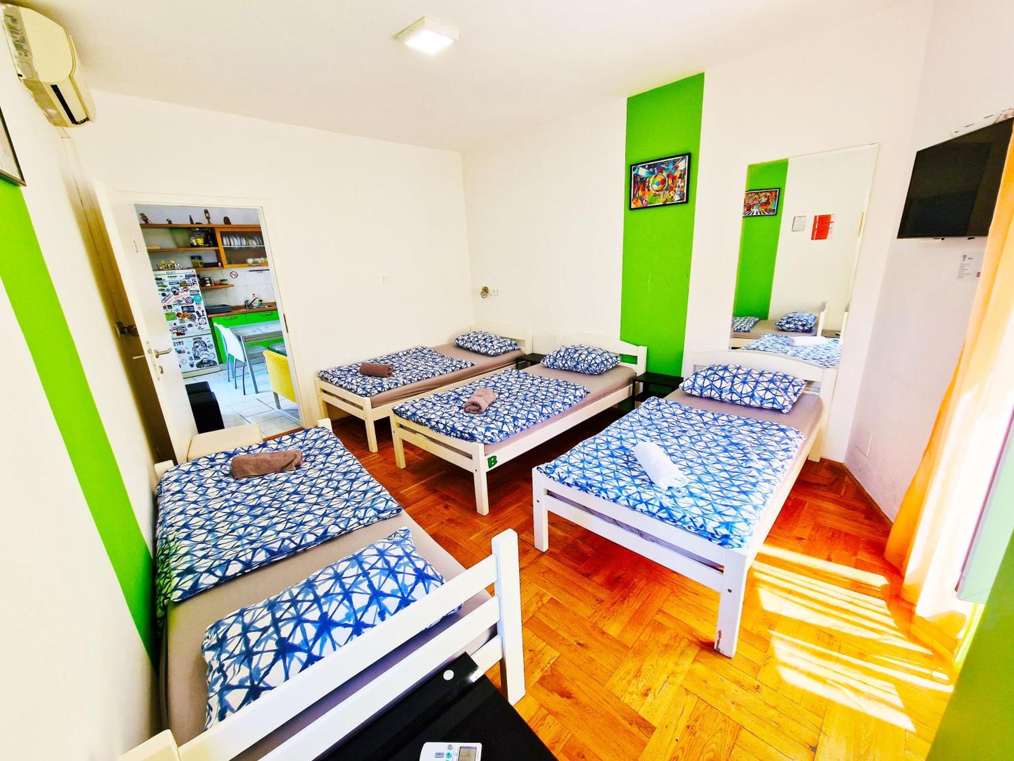 Croparadise Hostel Split Eksteriør bilde